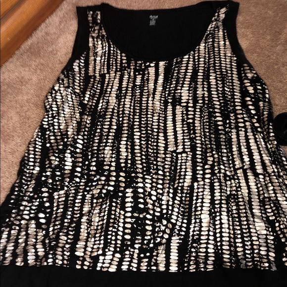 a.n.a Tops - Black and silver tank